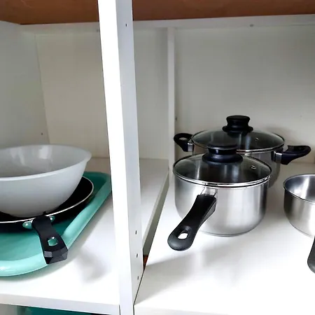 Kawalerka Z Prywatna Lazienka I Kuchnia