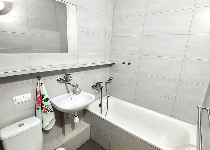 Apartman Kawalerka Z Prywatna Lazienka I Kuchnia